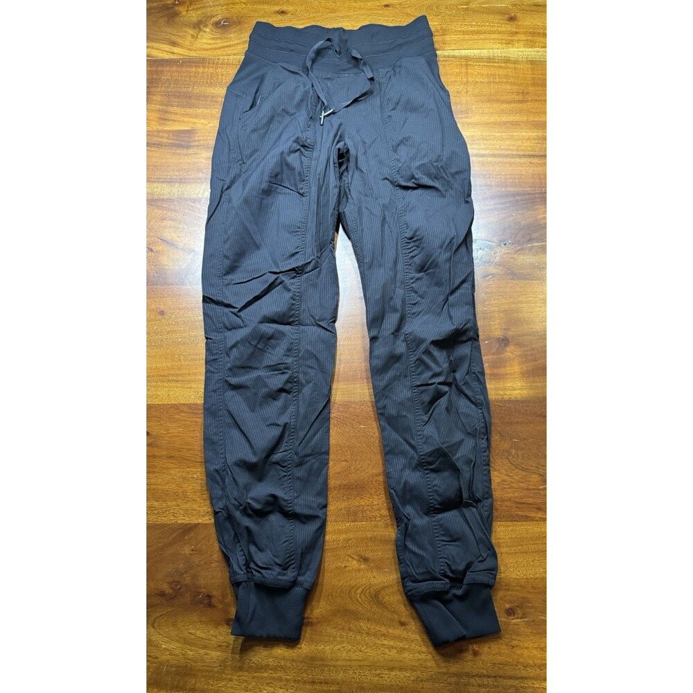 Lululemon Dance Studio Jogger Pants Sz 2 Black Pinstripe Textured Crop Swift